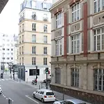 Spacious family nest facing Square des Épinette
