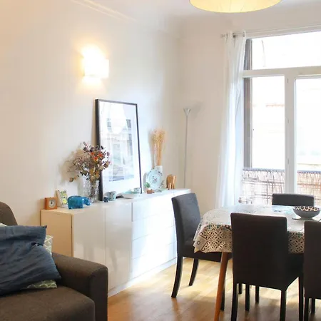 Appartamento Spacious Family Nest Facing Square Des épinette